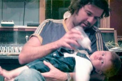 Una rara imagen de Pau Donés junto a la pequeña Sara