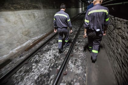 Se dice que por los túneles deambula el alma errante de una novia abandonada