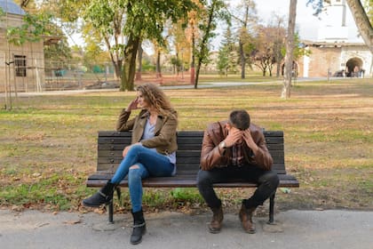 Una relación saludable debería brindar calma y bienestar: en el caso de que exista la ausencia de estos elementos señala una dinámica disfuncional en la pareja (Foto Pexels)