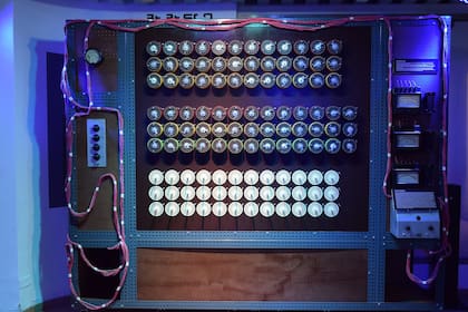 Una réplica de la máquina bomba de Turing, una de las piezas expuestas en la muestra virtual SpySpace