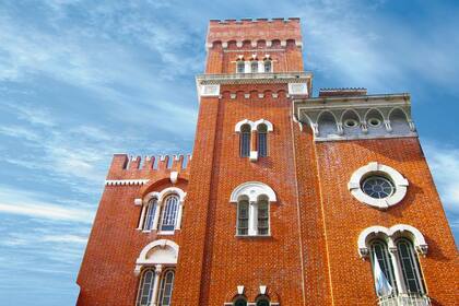 Una sede de la Compañía Ítalo Argentina de Electricidad, en donde hoy está el Museo del Holocausto