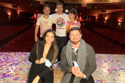 Belu Lucius y Javier Ortega Desio fueron a ver “Una semana nada más”