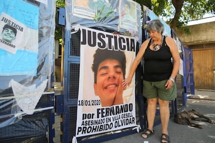 Una sociedad a menudo impasible ante otros crímenes acompañó el reclamo de justicia de los padres de Fernando