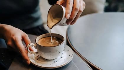 Una sola bolsita contiene tanta cafeína como dos tazas normales de café