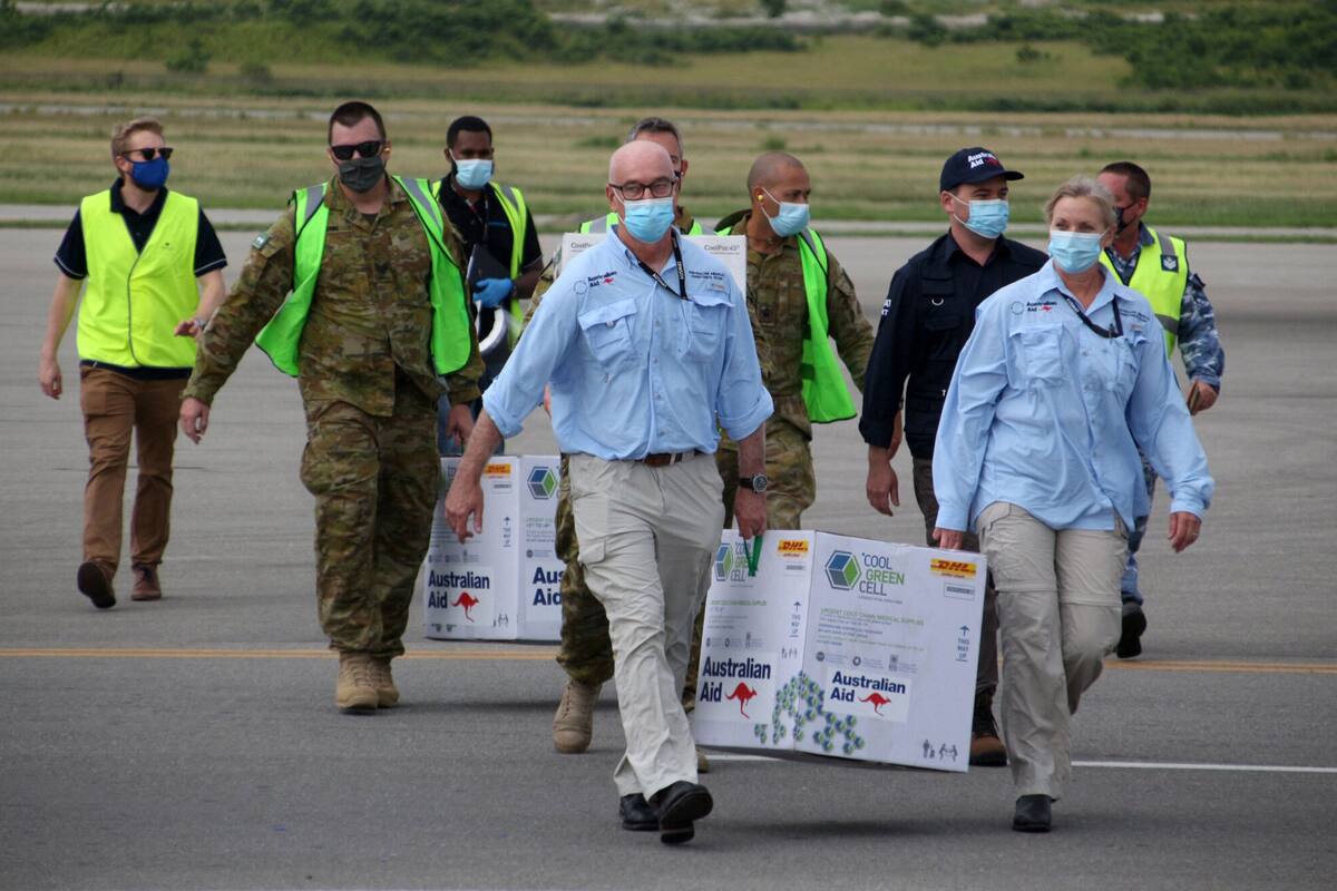 Una tanda de vacunas donadas por Australia llegan a Port Moresby, en Papúa Nueva Guinea