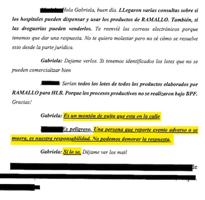 Una técnica le advierte a Mantecón Fumadó sobre los riesgos mortales de la producción de Ramallo y ella le responde que ya lo sabe, pero que hay "un montón de guita" en juego