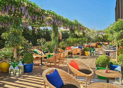 Una terraza a puro color.