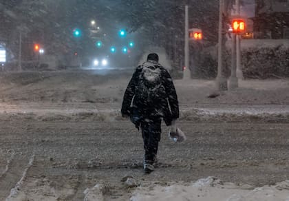 Una tormenta invernal provoca una prohibición de circulación y el cierre masivo de servicios en la ciudad de Nueva York