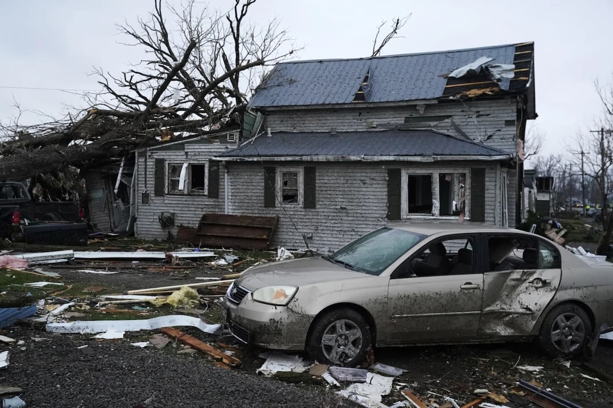 Una tormenta severa dejó serios daños en las casas de Lakeview, en Ohio