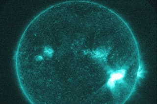 Una tormenta solar golpea la Tierra: afecta las comunicaciones y genera auroras