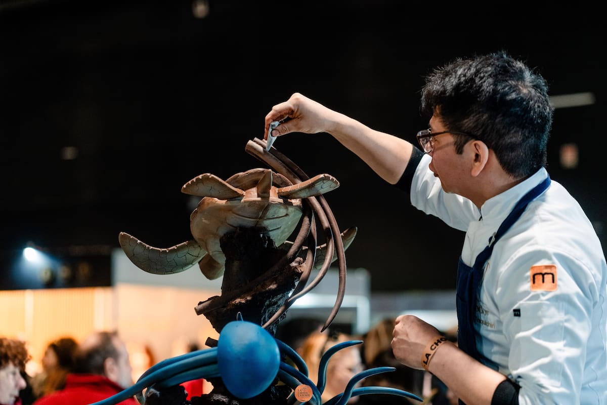 Una tortuga hecha de chocolate en La Chocolaterie