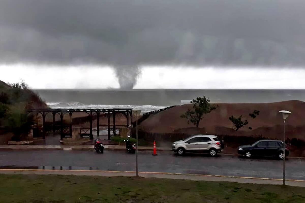 Una tromba marina en la zona de Mar del Tuyu