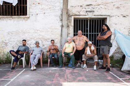 Una troupe que se mueve como si estuviera en casa