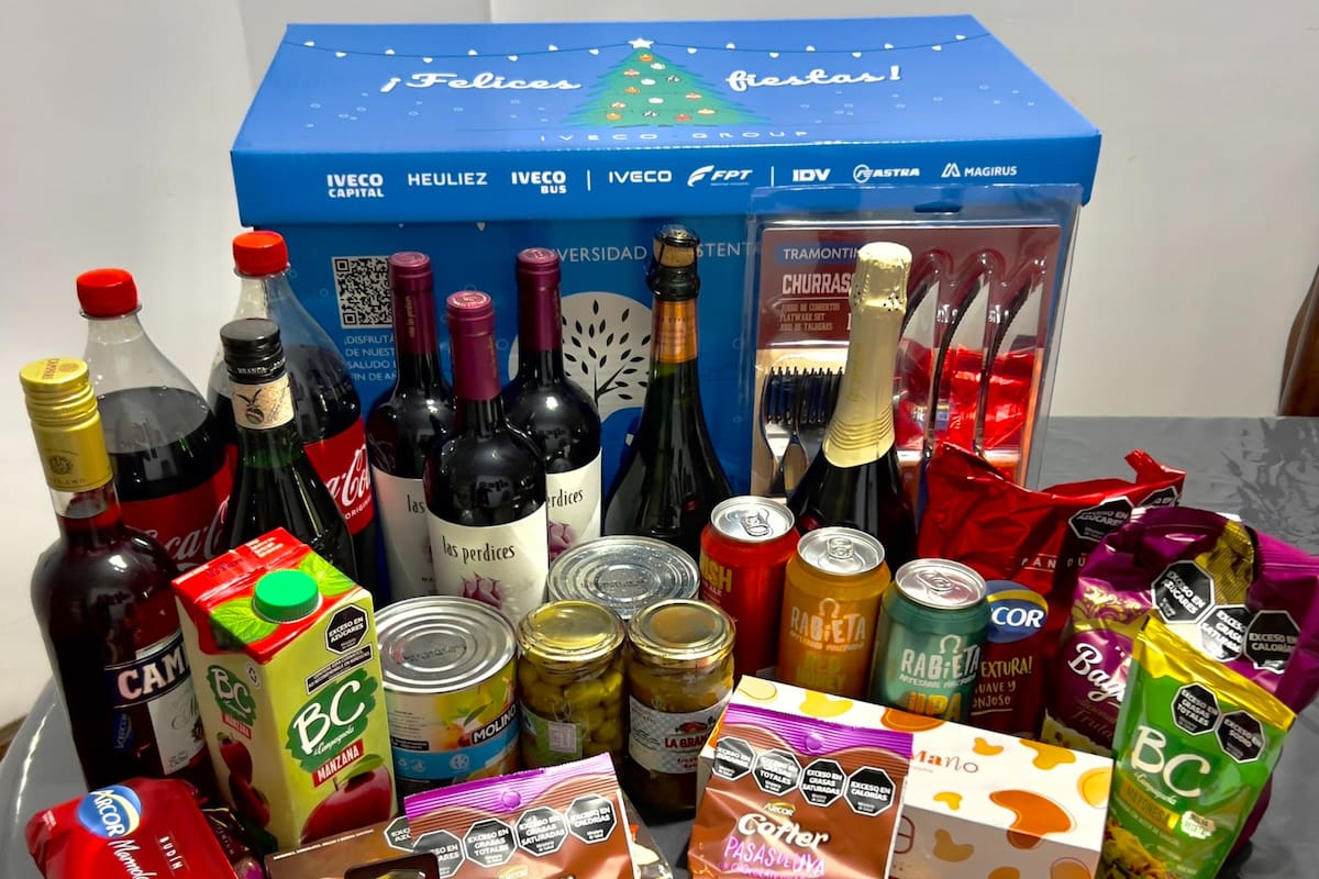 Una usuaria de X mostró la caja navideña y un pequeño detalle llamó la atención de todos