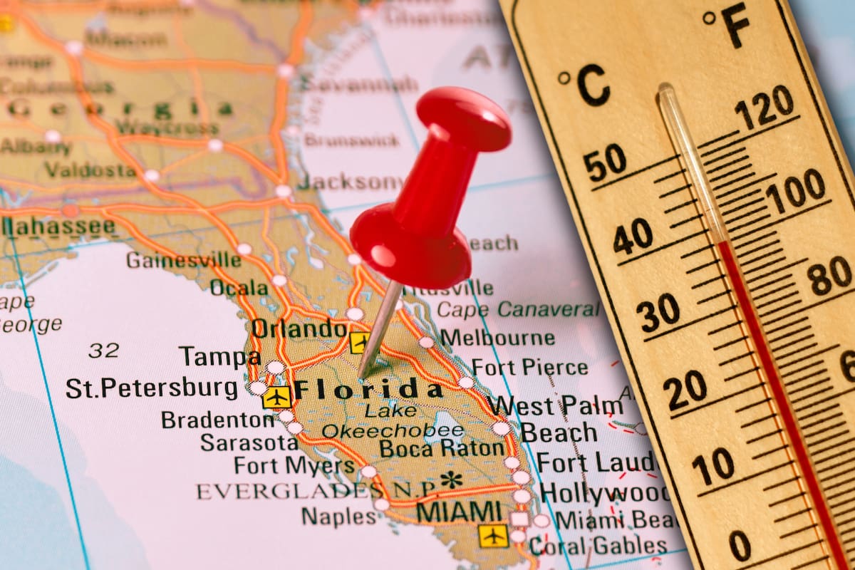 Una vasta nube de polvo del Sahara comenzó a cubrir Florida, extendiéndose hacia la costa del Golfo. El fenómeno provocará cielos brumosos y un aumento en las temperaturas locales durante el fin de semana.