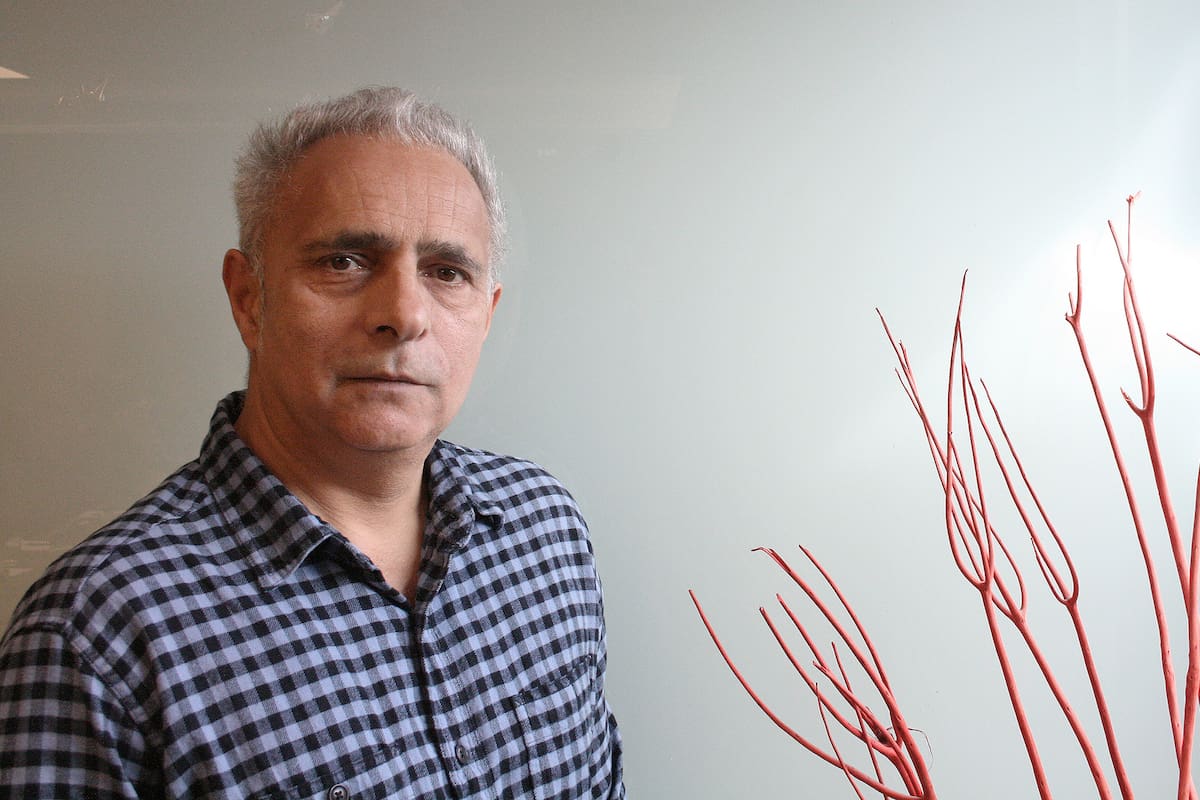 Una vejez breve, afilada e incómoda como el primer capítulo del nuevo libro de Hanif Kureishi