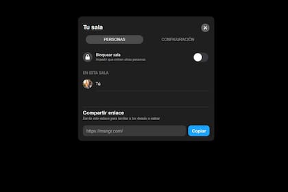 Una vez creada la Sala en Messenger, se puede compartir el link en Whatsapp; no es necesario tener cuenta en Facebook o el Messenger instalado para acceder a la Sala, y combina usuarios móviles con otros de escritorio