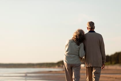 Una vez cumplida la edad plena, no hay tope de ingresos y se cobra el beneficio completo