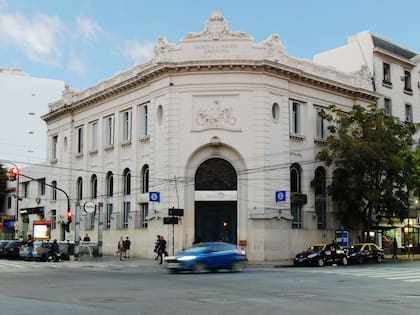 Una vez que la estafa ocurrió es fundamental denunciar el hecho tanto ante la policía como en las entidades bancarias