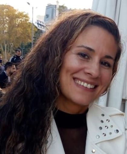 Una vez que nacieron los hijos: Candelaria (15) y Benjamín (9), la pareja de Daniela continuó ejerciendo violencia contra ella y también contra los chicos