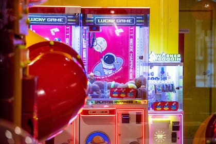 "Una vez que uno escucha una canción, una vez que uno mira una película, que juega un juego chino, le empieza a interesar la cultura y a prestarle atención a cosas que antes nunca vieron. Ahí es cuando se interesan en probar la comida también, la cultura es la unión de todo"