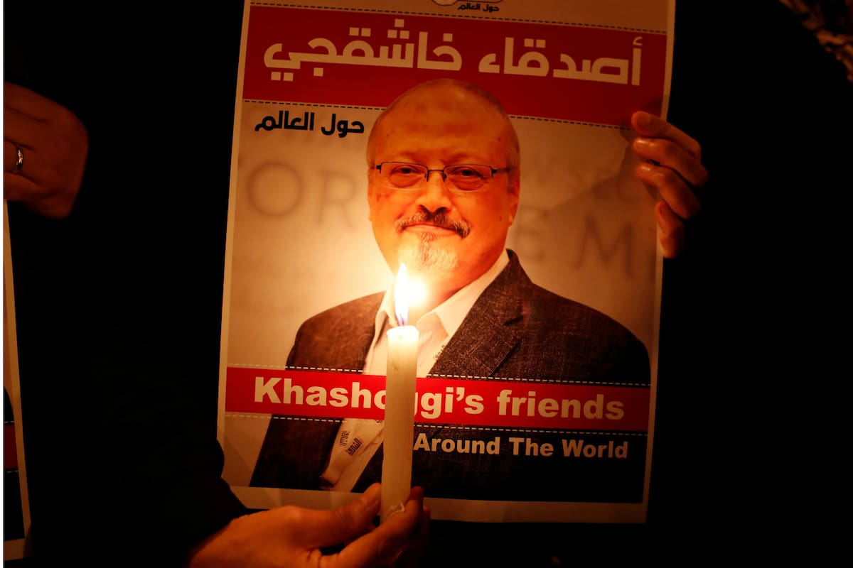 Una vigilia por el periodista Jamal Khashoggi ante el consulado de Arabia Saudí en Estambul en octubre de 2018