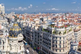 Una vista aérea de la ciudad de Madrid, una de las ciudades preferidas de los argentinos