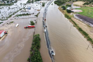 Confirman una tercera muerte por catastróficas inundaciones en Texas, anuncia el gobernador