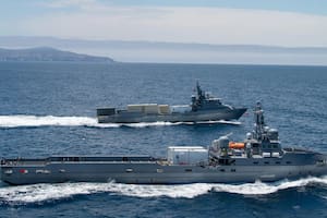 Una vista de los barcos autónomos Ranger (adelante) y Nomad (atrás) en julio de 2021