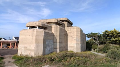 Una vista de los blockhaus alemanes en Batz-sur-Mer