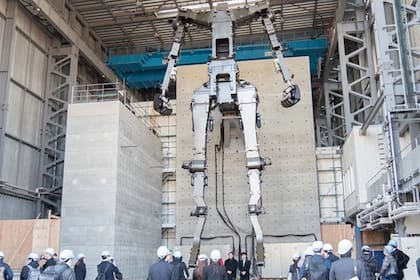 Una vista del esqueleto del robot Gundam que podrá mover sus extremidades