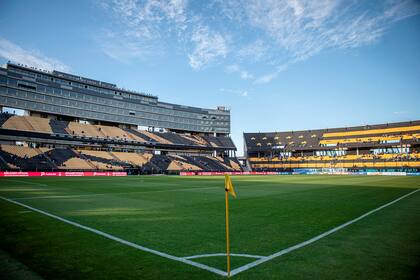 Una vista del estadio "Campeón del Siglo", de Peñarol, sede del clásico por primera vez