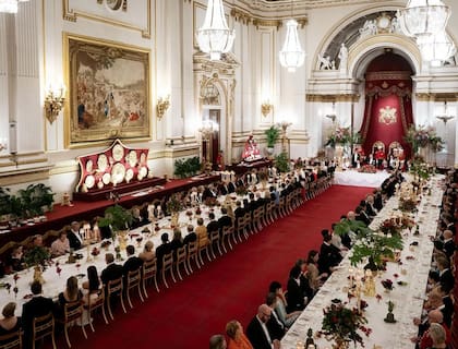 Una vista del imponente salón de Buckingham, donde se celebró la comida de gala.
