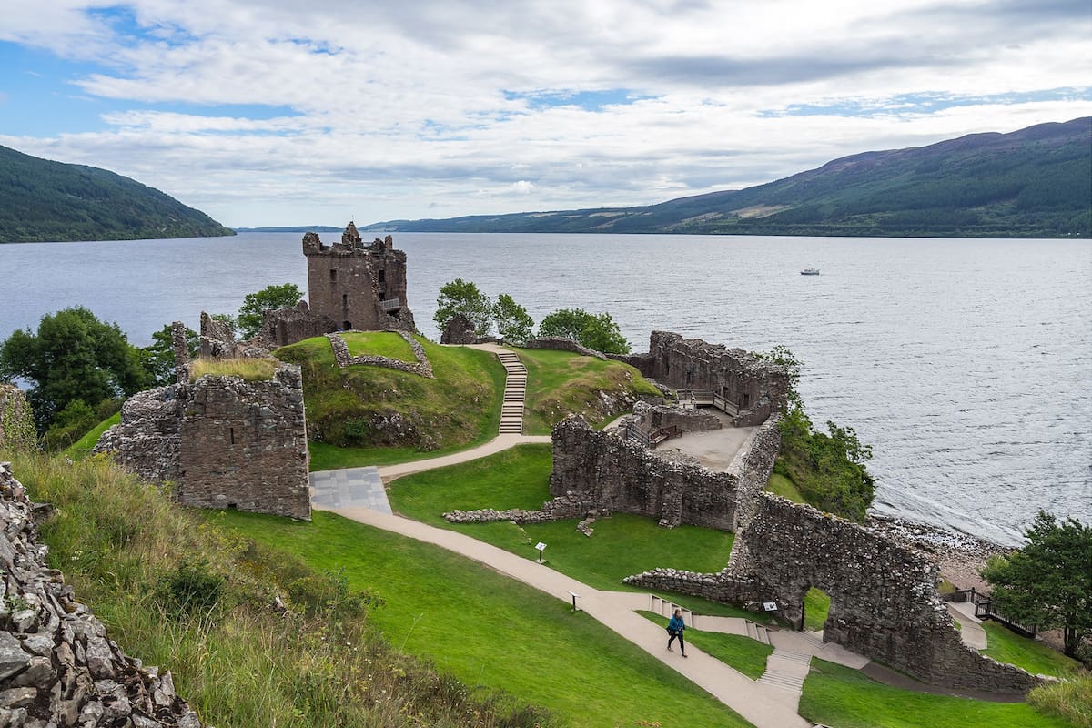 Una vista del lago Ness, en la Tierras Altas de Escocia; según la leyenda, un monstruo habita sus aguas