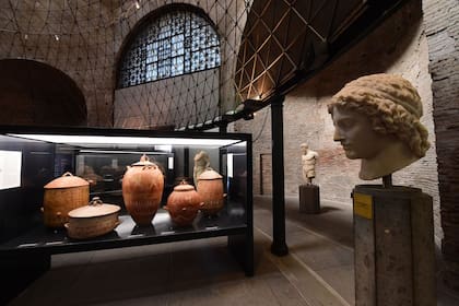 Una vista del Museo del Arte Salvado en Roma permite apreciar piezas de arte, arqueología y antigüedades recuperadas por la policía italiana antes de ser devueltas a su origen
