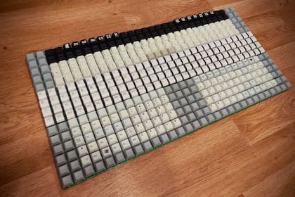 Una vista del peculiar teclado creado por Ben Rose, diseñado con 450 teclas