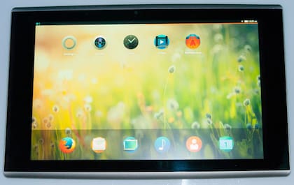 Una vista del prototipo fabricado por Foxconn con Firefox OS, el sistema operativo de la fundación Mozilla basado en su navegador web