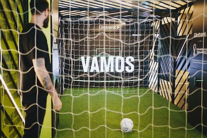 Una vista del stand de Globant para patear los tiros libres