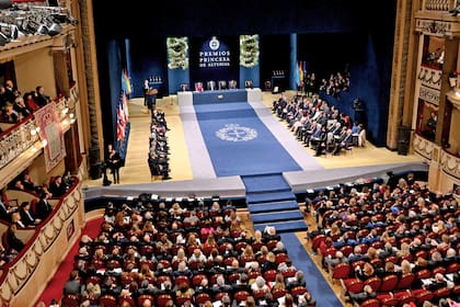Una vista del Teatro Campoamor repleto