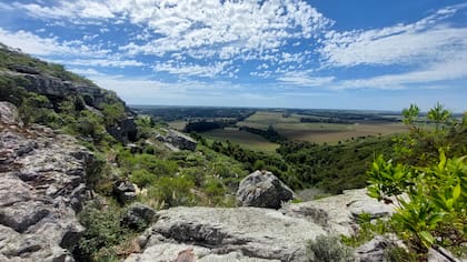 Una vista desde la cima de la sierra en Paititi.