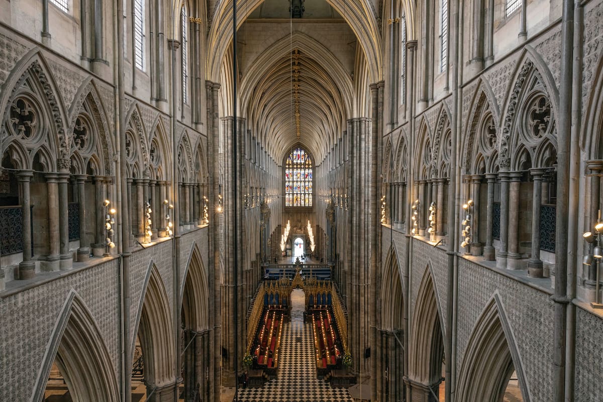 Una vista general de la Abadía de Westminster en Londres, el miércoles 12 de abril de 2023, antes de la coronación del rey Carlos III. (Dan Kitwood/Pool Foto via AP)