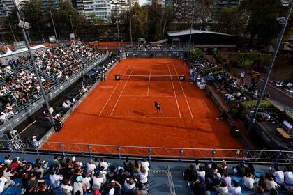 Una vista panorámica del court central del Racket