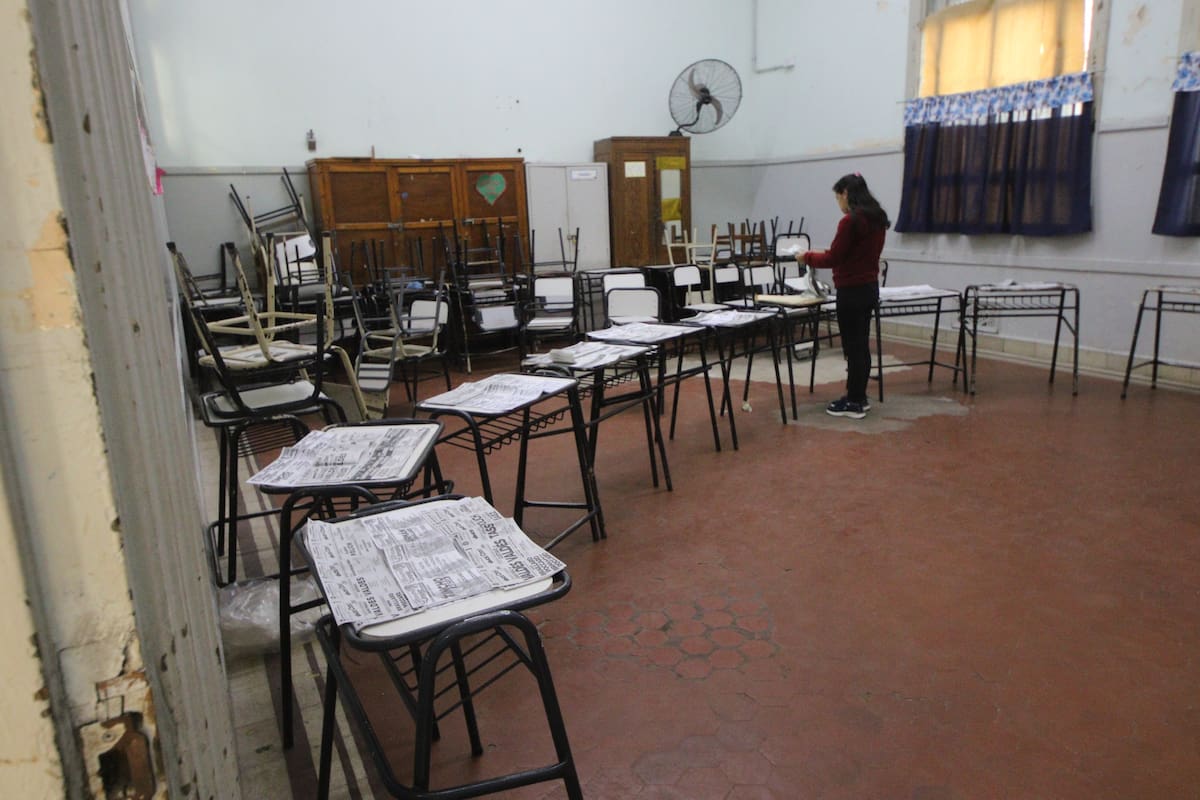 Una votación en la Argentina con el sistema de boletas con listas de candidatos ya predeterminadas