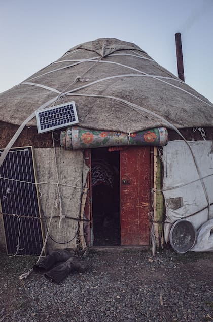 Una yurt de una familia nómade que compartió su hogar con Luciano.