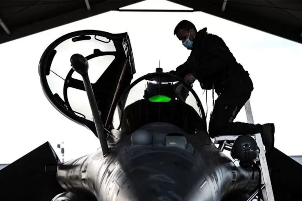 Una zona de exclusión aérea se refiere a cualquier región del espacio aéreo donde se ha establecido que ciertas aeronaves no pueden volar