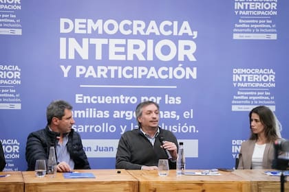 Uñac, Máximo Kirchner y Celeste Giménez, este jueves, en San Juan