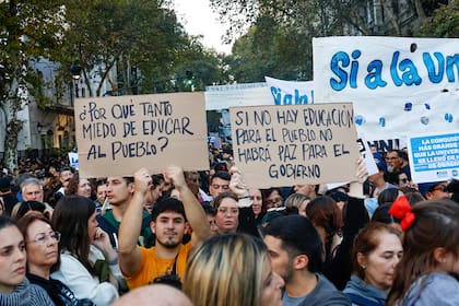 Unas 120.000 personas acompañaron la movilización de las universidades nacionales