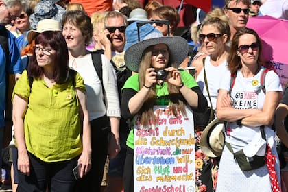 Unas 17000 personas participaron de la marcha anticonfinamiento el sábado pasado en Berlín