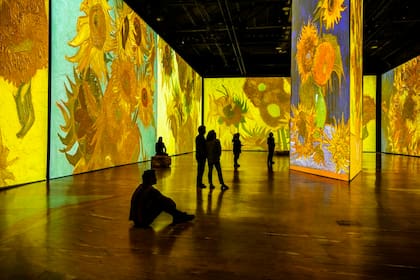 Unas 200 obras icónicas de Van Gogh conforman la muestra inmersiva dedicada al artista holandés en Buenos Aires
