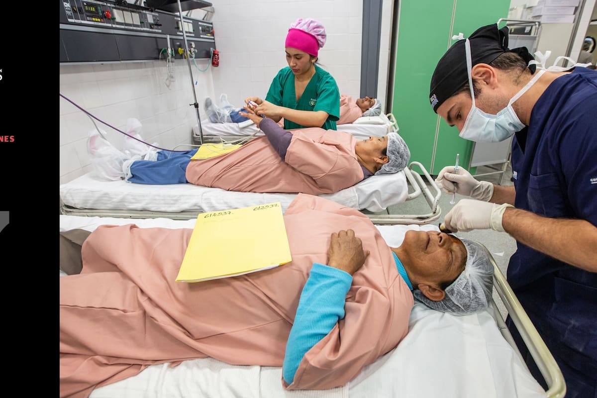 Unas 450 personas de diferentes localidades de Salta fueron operadas de cataratas durante cuatro dias por un equipo de 50 profesionales